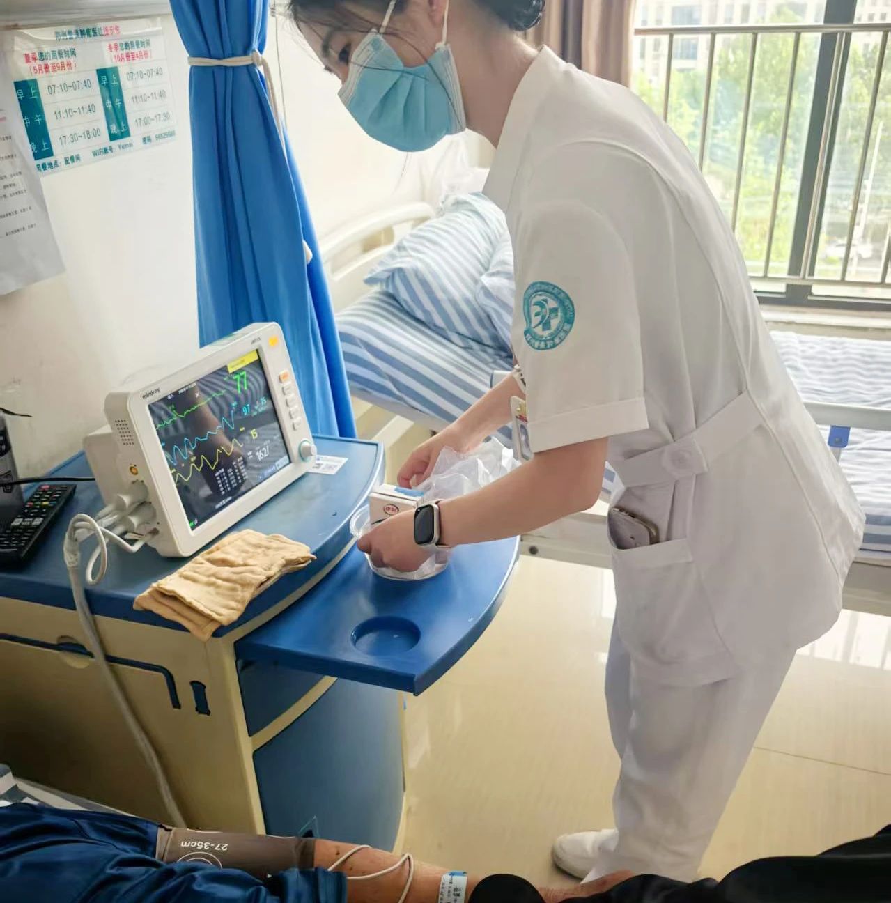 【感动式医疗服务】微光成炬、向爱成花—— 致每一位用爱诠释责任的白衣战士